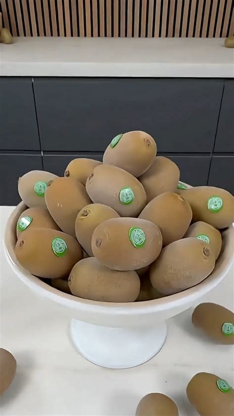 The sweetest bite of kiwi!