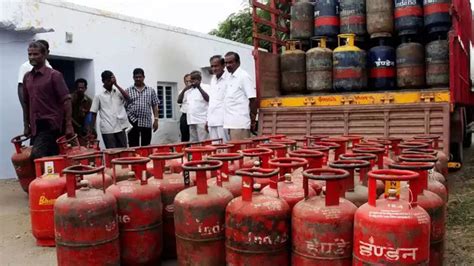 LPG gas cylinder KYC: Aadhaar authentication must for delivery; check ...