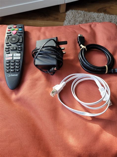 FREESAT UHD-4X Smart 4K Ultra HD 1tb Digital TV Recorder Wi-Fi Box ...