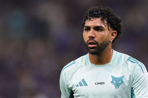 Gol perdido por Gabigol em Cruzeiro x Fortaleza paralisa web ...