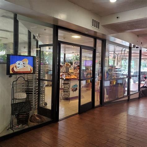 THE 10 BEST Restaurants Near Maleko Coffee and Pastries