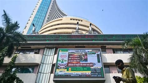 Stock market dragged lower by sell-off in IT; Sensex down over 1,000 points