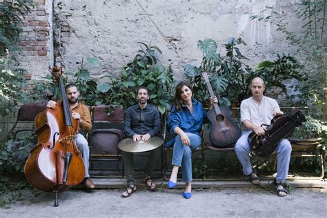 Kisgyörgy Ilka // Stories from the Apple Garden // Gasztro Lakáskoncert ...