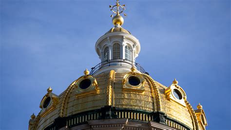 Iowa Legislature pay cut? Bill to shorten session could do it