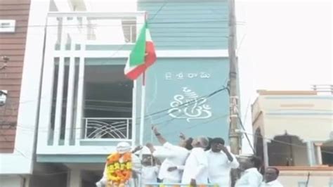 BRS MLA hoists Tricolour upside down on R-Day, sparks political storm ...