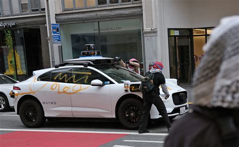 ICE protests SF: Waymo suspends service in parts of city