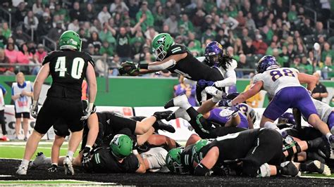 No. 9/10 North Dakota upends Northern Iowa, 31-7 - University of North ...