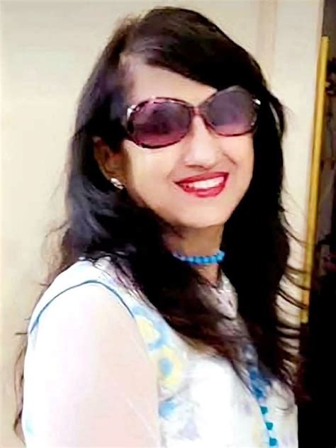 होली का हुड़दंग: मुहल्ले की रंगीन मस्ती