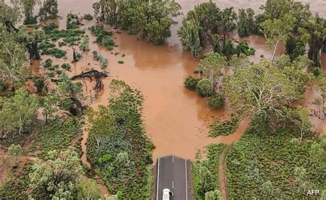 'Be prepared': Australia warns people of sudden floods, fires