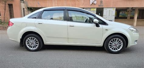 Buy Used Fiat Linea Emotion Diesel of 2014 model @ 2,21,000 INR in ...