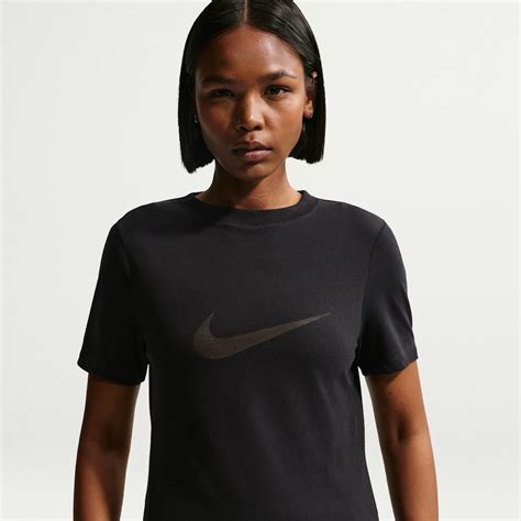 Slim Lifestyle Short-Sleeve Tops. Nike ZA