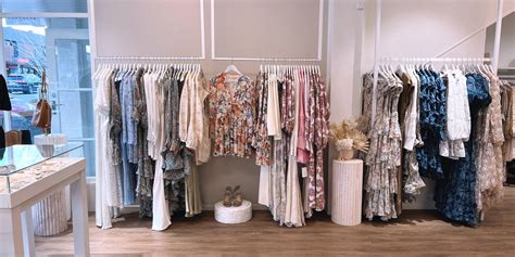 CAITLIN CRISP - Drew Blouse - Navy – Gigi Belle Boutique