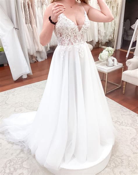 Why are wedding dresses so revealing | Honestweddingadvice.com