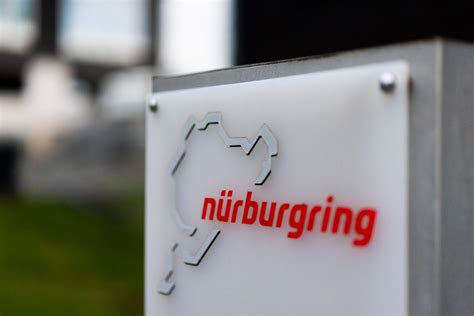 820-HP Ford GT Sets Nurburgring Record for Combustion Cars, Absolutely Mauls Corvette, Mustang ...