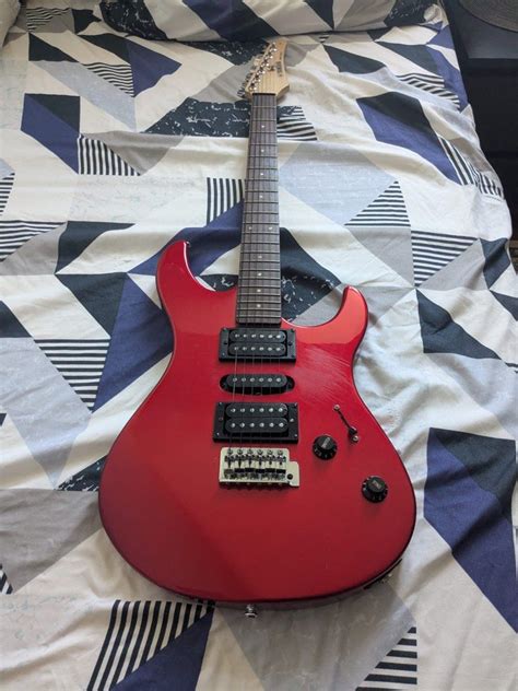 Yamaha ERG 121C Electric Guitar - Red, Hobbies & Toys, Musical ...