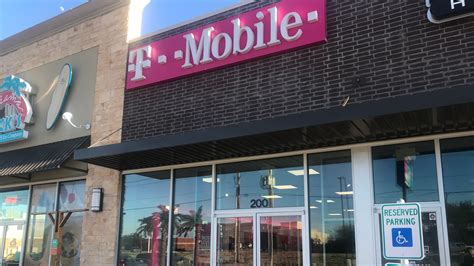 T-Mobile in San Angelo relocates to Sherwood Way