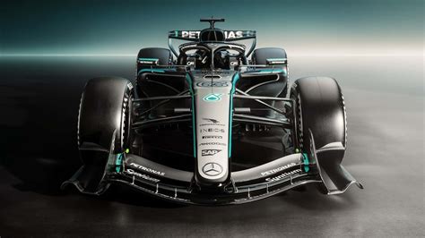 F1 Boss: Politicians Created 'Almost Unrecoverable' Issues For Automakers