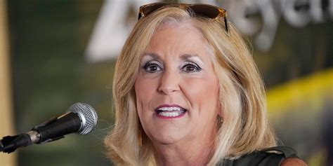 Judge: AG can’t prosecute police officers she represented in civil case