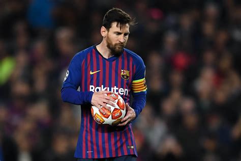 40 balls in two minutes? No pressure for the creator of this perfect ...