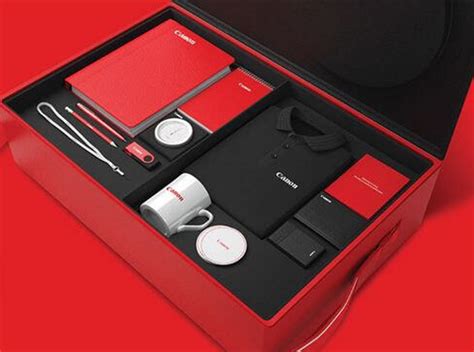 25 Onboarding Pack Ideas for New Employees (With Real Examples)