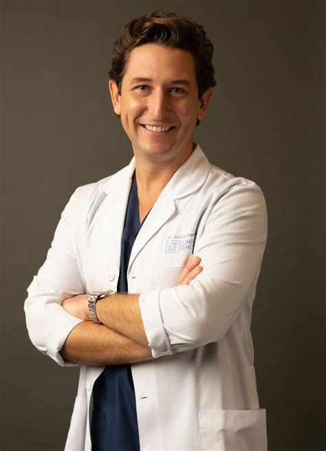 ¿Qué hacer antes de una cirugía ocular? - Clínica Rementería