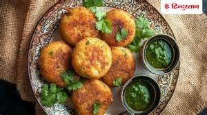 शाम की चाय के साथ बनाएं स्ट्रीट स्टाइल मटर पनीर टिक्की, नोट करें क्रंची ...