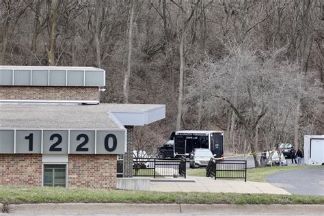 Police officer, ‘wanted subject’ both injured in Kalamazoo shooting ...