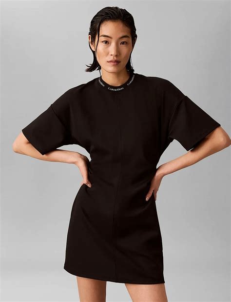 Calvin Klein Jeans Ss Logo Rib Interlock T-shirt Dr – t-shirtklänningar ...
