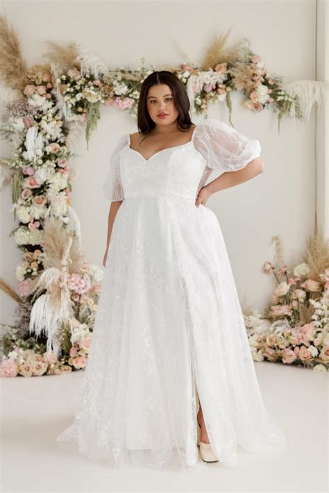Wedding dresses for older brides uk | Honestweddingadvice.com