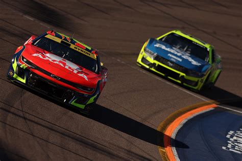 NASCAR Cup Series at Phoenix lineup, TV schedule for Sunday's race