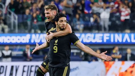 Raúl Jiménez scores twice as Mexico defeats Canada in CONCACAF Nations ...