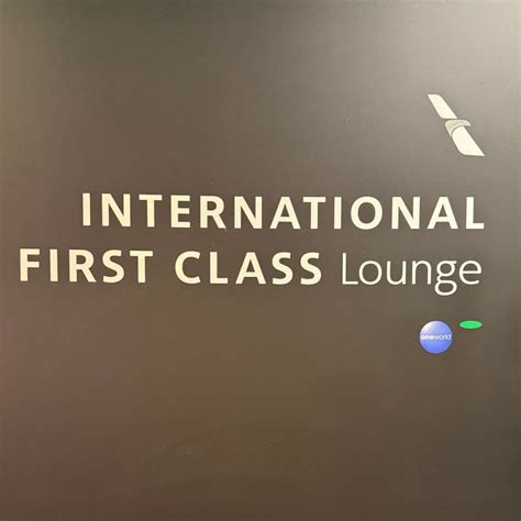 The Lounge Review: Comparing Oneworld Lounges at London Heathrow ...