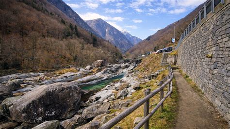 Lavertezzo Switzerland Ponte dei Salti Bridge (4K)