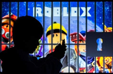 Roblox Forecasts Strong Annual Bookings as Gaming Platform Momentum ...