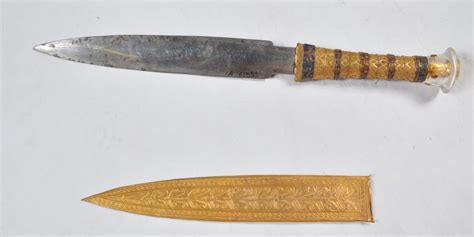 The Story of King Tutankhamun’s Dagger Forged From a Meteorite Just Got ...