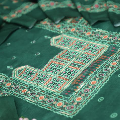 शाहीमहल Emerlad Green Elegant Panel Print with Patra Work Semi Pashmin ...