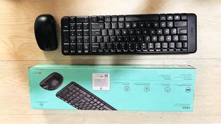 Logitech MK220 Wireless Keyboard and Mouse Combo, Computers & Tech ...