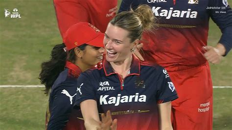 WPL 2026: Lauren Bell Breaks Partnership, Dismisses Hayley Matthews ...