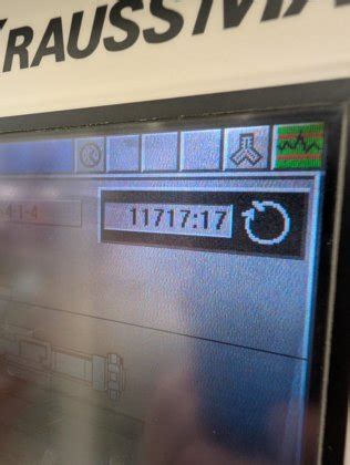 Injection Molding Machine KraussMaffei KM 200-700 C2 in Freiburg im ...