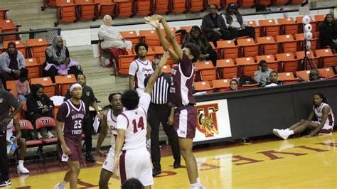 Tuskegee coach's bizarre handcuffing overshadowed Morehouse College's ...