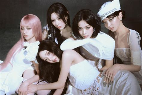 "위기 이겨내고 피어난 꽃"…ITZY, 새로운 탄생의 서사