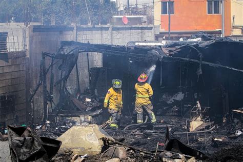 Incendio en Valle Verde destruye varias casas en Tijuana