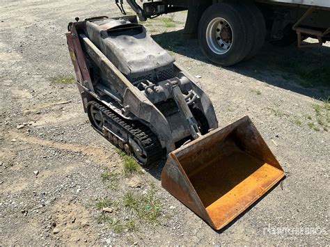 2017 Toro Dingo TX525 Mini Compact Track Loader | Ritchie Bros. Auctioneers