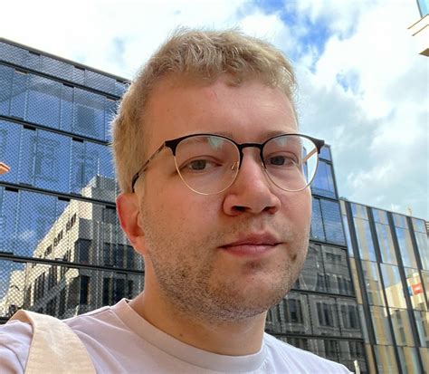 Brit fined £500 for saying 'I think you are a racist' acquitted after ...