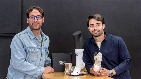 Calcetines biomecánicos diseñados para combatir el dolor en los pies
