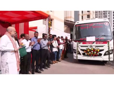 Union Minister Amit Shah flags off Mobile blood collection van in Ahmedabad