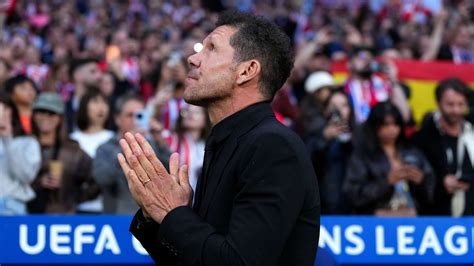 'Grass war!' - Arsenal made incredible late request to UEFA before ...