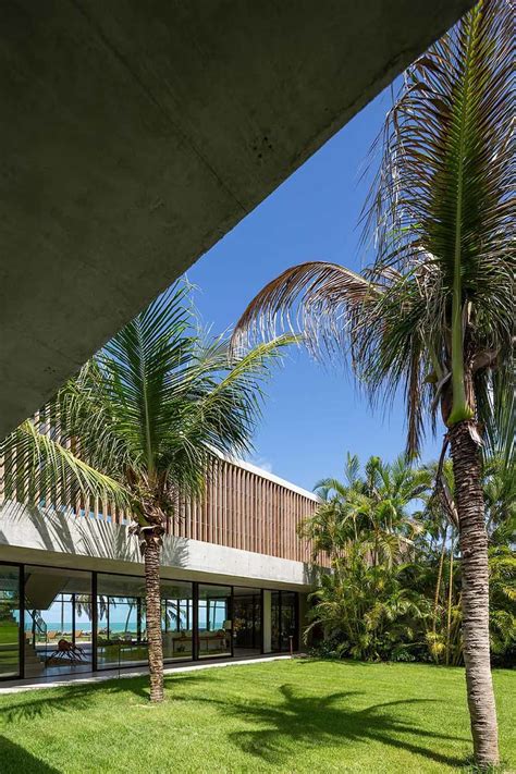 Minimalist House Concrete Glass Exterior | Feel Design