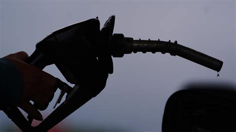 Gas prices drop again, dipping closer to $4 per gallon | wthr.com