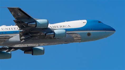 Spirit pilots scolded for ignoring calls to divert from Air Force One